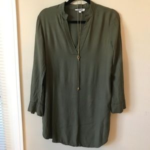 BB Dakota Green LS V-Neck Shirt Dress - Sz Small